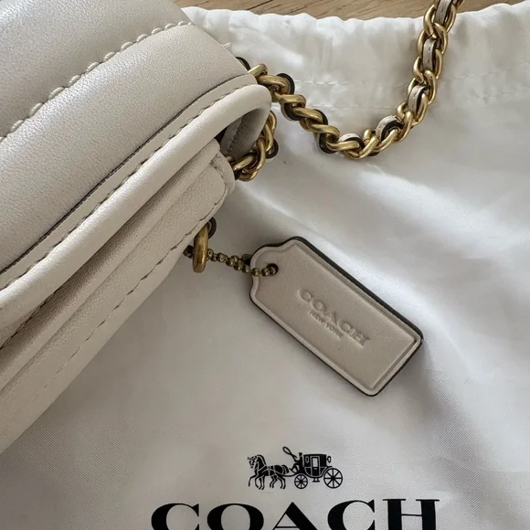 Coach Cream Quilted Crossbody Bag with Gold Chain - Picture 3 of 4